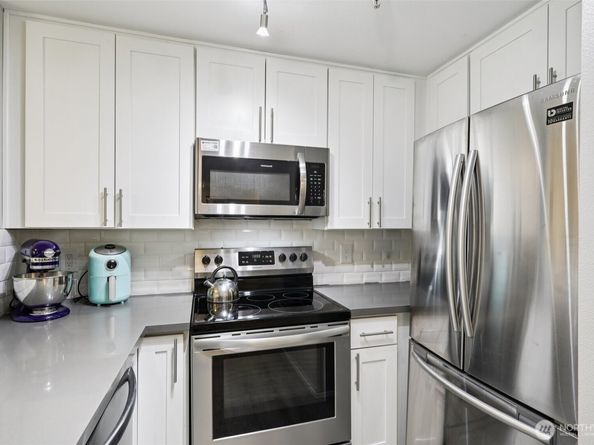 949 Aberdeen Avenue NE C208, Renton WA 98056
