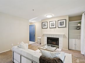 949 Aberdeen Avenue NE C208, Renton WA 98056