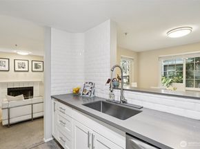 949 Aberdeen Avenue NE C208, Renton WA 98056