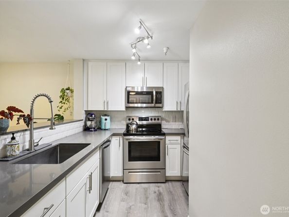 949 Aberdeen Avenue NE C208, Renton WA 98056