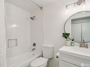 949 Aberdeen Avenue NE C208, Renton WA 98056