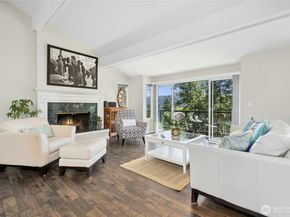 18945 NE 20th Court, Redmond WA 98052