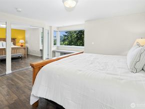 18945 NE 20th Court, Redmond WA 98052
