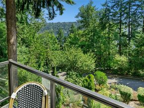 18945 NE 20th Court, Redmond WA 98052