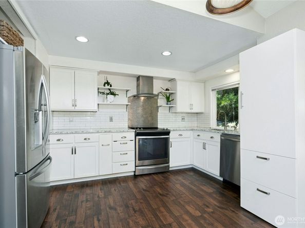 18945 NE 20th Court, Redmond WA 98052