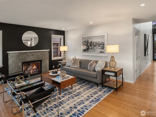 5221 37th Avenue NE, Seattle WA 98015