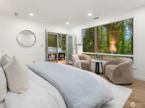 17050 37th Avenue NE, Lake Forest Park WA 98155