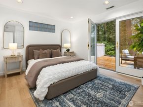 17050 37th Avenue NE, Lake Forest Park WA 98155