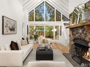 17050 37th Avenue NE, Lake Forest Park WA 98155