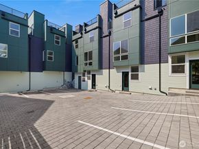 3850 Carr Place N, Seattle WA 98103
