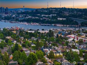 3850 Carr Place N, Seattle WA 98103