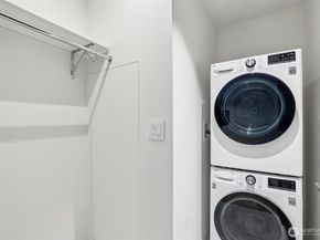 889 Avenue Square NE 703, Bellevue WA 98004