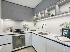 889 Avenue Square NE 703, Bellevue WA 98004