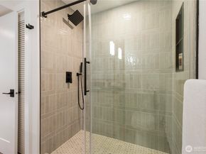 15833 NE 110th Street, Redmond WA 98052