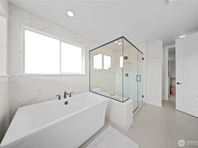 14320 148th Place NE 27, Woodinville WA 98072