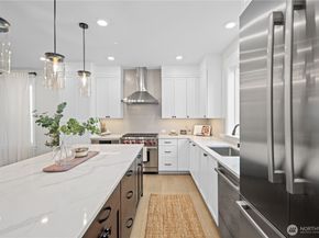 14320 148th Place NE 27, Woodinville WA 98072