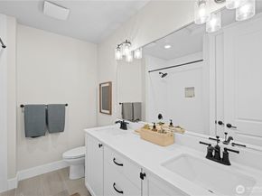 14320 148th Place NE 27, Woodinville WA 98072