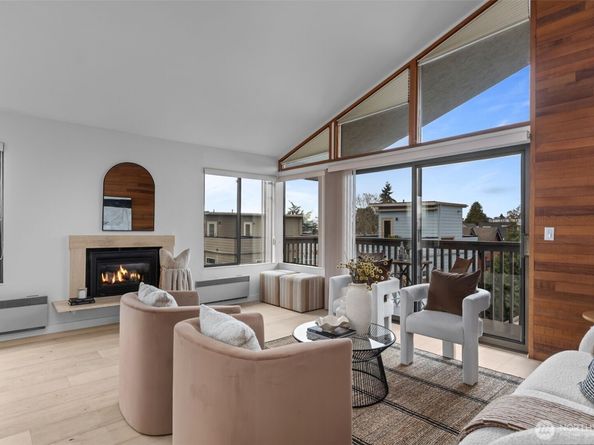 4911 Fremont Avenue N 303, Seattle WA 98103