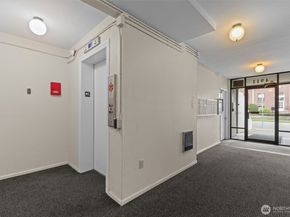 4911 Fremont Avenue N 303, Seattle WA 98103