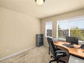 27217 104th Avenue SE, Kent WA 98030