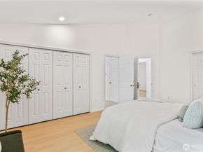 16576 NE 97th Place, Redmond WA 98052