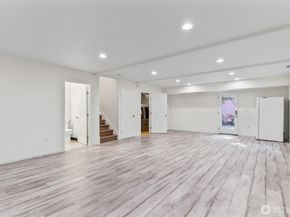 16576 NE 97th Place, Redmond WA 98052