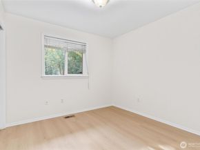 16576 NE 97th Place, Redmond WA 98052