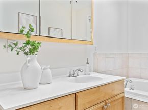 16576 NE 97th Place, Redmond WA 98052