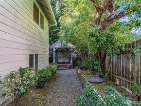 16576 NE 97th Place, Redmond WA 98052