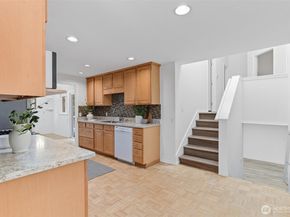 16576 NE 97th Place, Redmond WA 98052