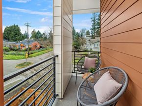 2004 NE 120th Street NE 1, Seattle WA 98125