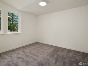 2004 NE 120th Street NE 1, Seattle WA 98125