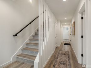 2004 NE 120th Street NE 1, Seattle WA 98125