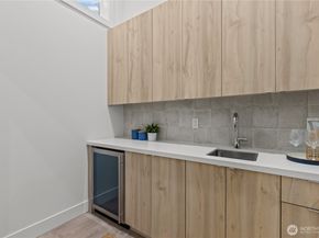 8314 28th Avenue NE, Seattle WA 98115