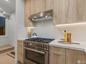 8314 28th Avenue NE, Seattle WA 98115