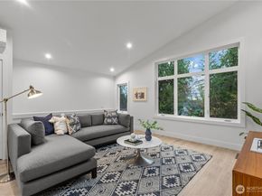 8314 28th Avenue NE, Seattle WA 98115