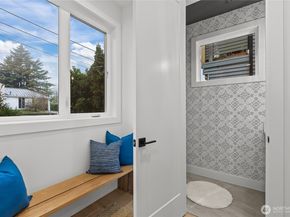 8314 28th Avenue NE, Seattle WA 98115