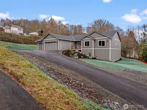 7864 Beach Drive E, Port Orchard WA 98366