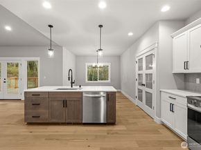 7864 Beach Drive E, Port Orchard WA 98366