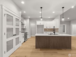 7864 Beach Drive E, Port Orchard WA 98366