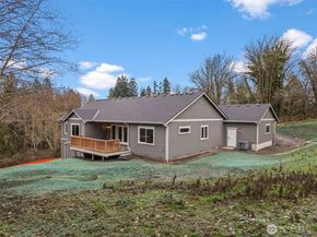 7864 Beach Drive E, Port Orchard WA 98366