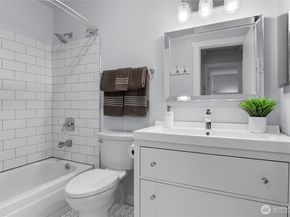 12905 126th Court NE L205, Kirkland WA 98034