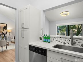 12905 126th Court NE L205, Kirkland WA 98034