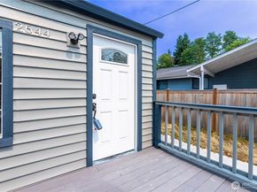 2644 SW 112th Street, Seattle WA 98146