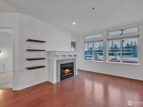 18 Dravus Street 207, Seattle WA 98109