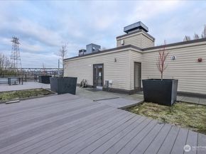 18 Dravus Street 207, Seattle WA 98109