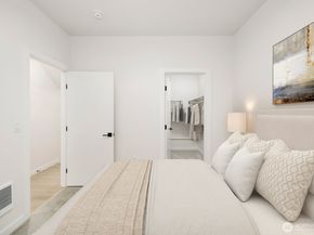 546 S Cloverdale Street D, Seattle WA 98108