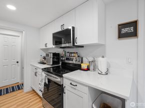 4110 W J Street, Bremerton WA 98312