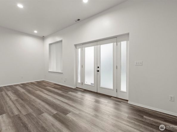 2718 S Star lake Road, Federal Way WA 98003