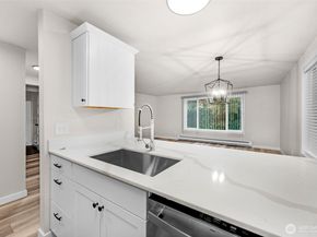 1302 Chestnut Street 2, Everett WA 98201